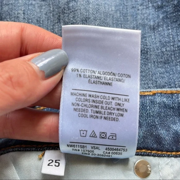Hudson Viceroy Knee Women’s Dark Blue Denim Bermuda Size 25 NWT